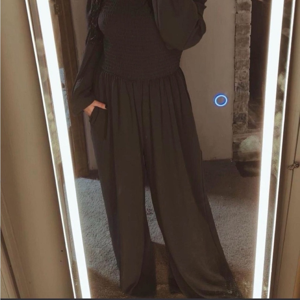 Elegant Black Wide-Leg Jumpsuit